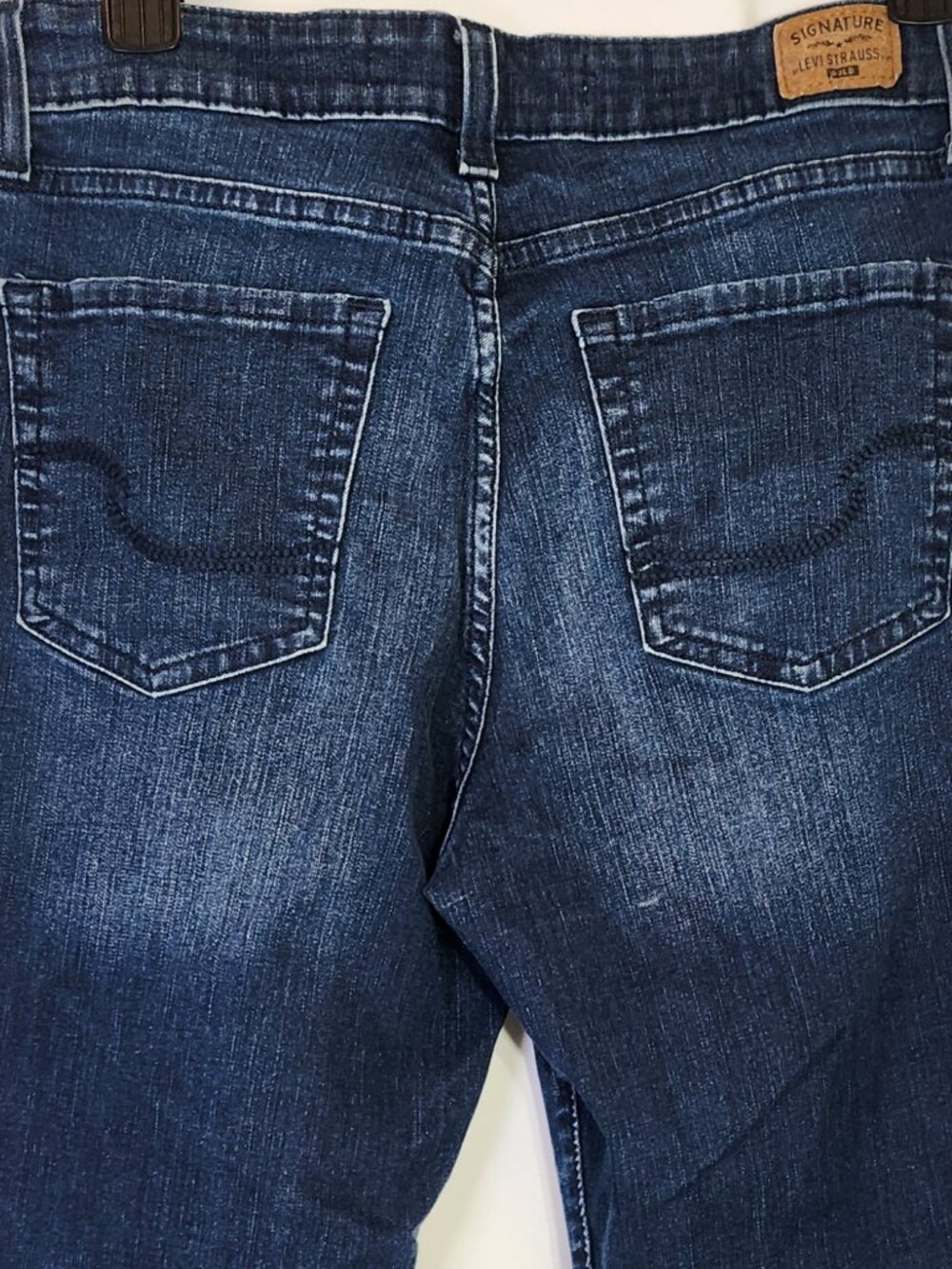 Signature by Levi Strauss Totally Shaping Skinny Jeans Size 6M W28 L30 Blue - Picture 8 of 15